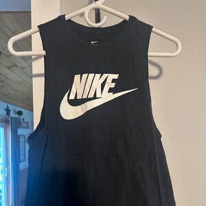 Nike sleeveless shirt sz S